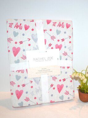 I Love You 'Te Amo' on White Tablecloth Rachel Zoe New with Tags